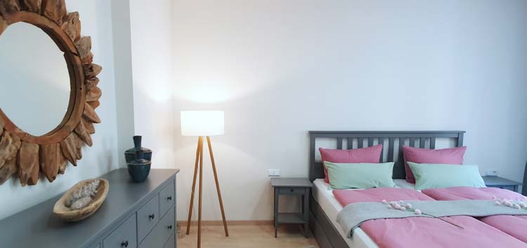 Neue Ferienwohnung mit schönem Schlafraum