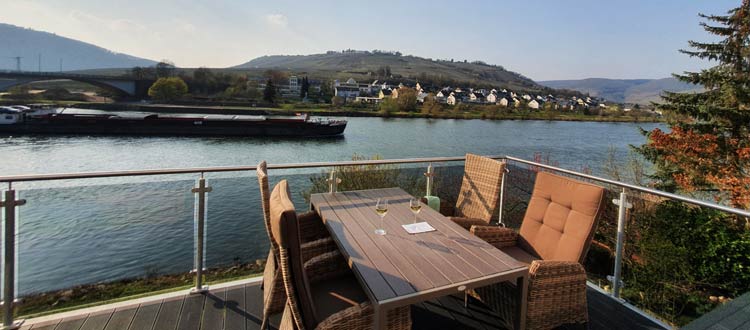 Neue Ferienwohnung in Zell mit Moselblick