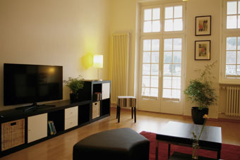 Großer Flachbild Sat-TV mit DVD-Player 5 Sterne Ferienwohnung LOGE 1 Zell Mosel