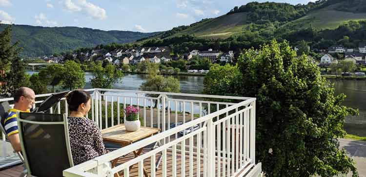 Ferienwohnung mit grosem Balkon